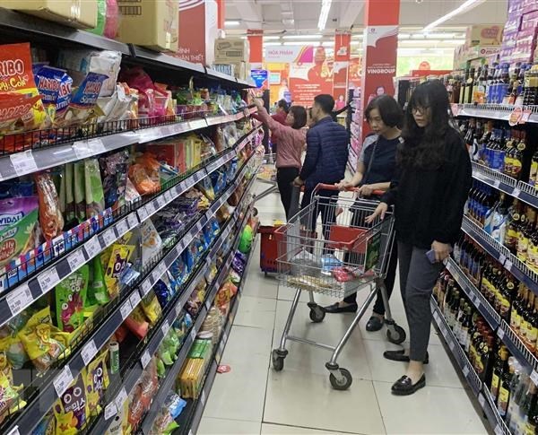 Thị trường Tết: Giá cả vẫn ổn định, không khan hàng tăng giá - Anh 1