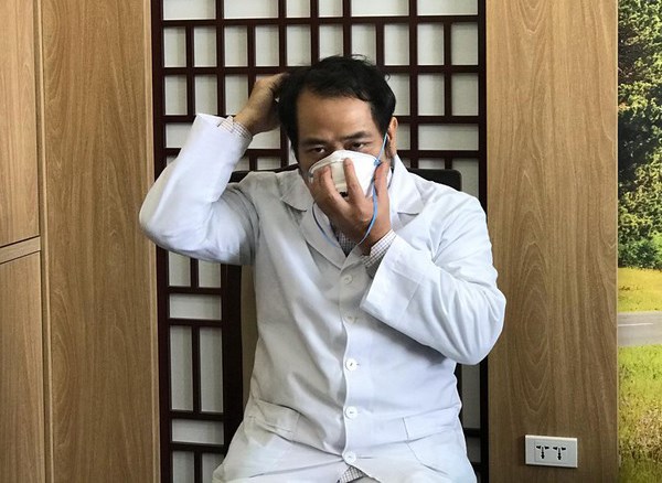 Chuyên gia chia sẻ cách giảm thiểu nguy cơ lây nhiễm virus corona - Anh 1