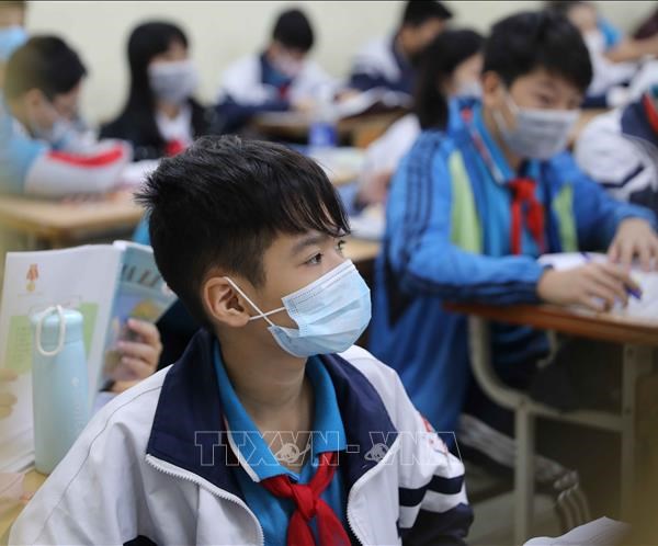 Một số địa phương cho học sinh nghỉ học để phòng dịch - Anh 1