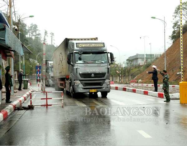 Lạng Sơn triển khai thông quan hàng hóa tại Cửa khẩu Hữu Nghị - Anh 1