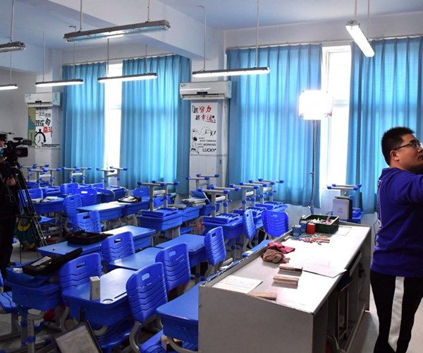 Các trường học của Trung Quốc bắt đầu chuyển sang học trực tuyến - Anh 1