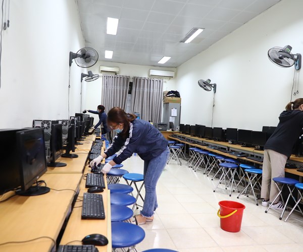Ha Noi phun khu khuan lan 2 tai cac co so giao duc - Anh 6