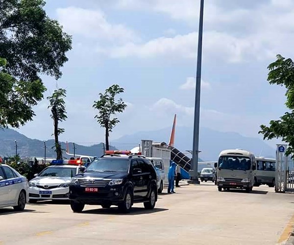 Không đón khách từ các thị trường đang có dịch - Anh 1