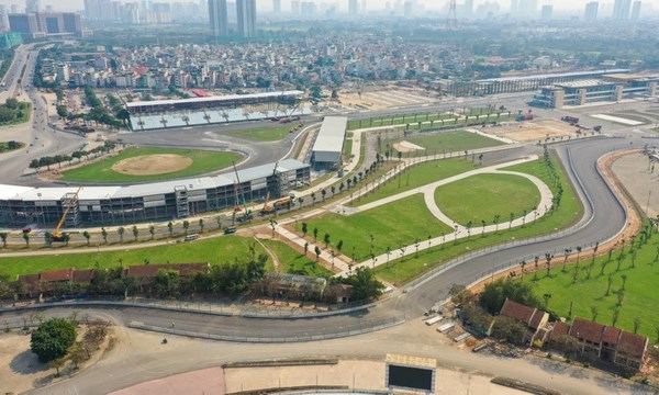 Hoàn thành 5,607km đường đua Công thức 1 Hà Nội - Anh 2