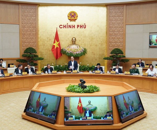 Thủ tướng: Chính phủ thấu hiểu các khó khăn trong sản xuất kinh doanh - Anh 1