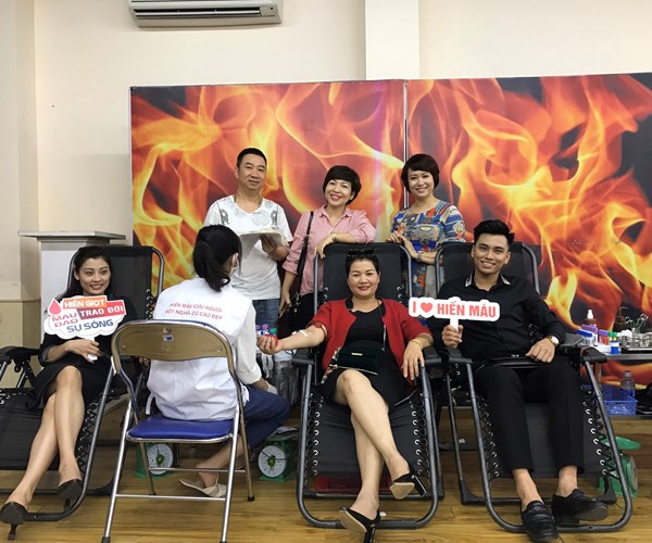 Công đoàn Bộ VHTTDL tổ chức Ngày hội hiến máu “Trao yêu thương để nhận lại” - Anh 4