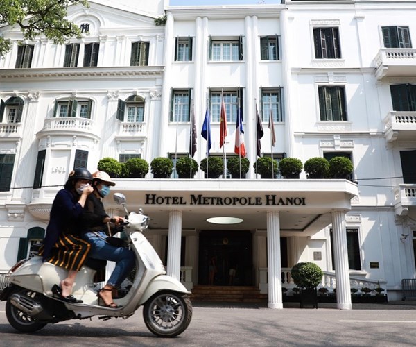 42 khách trên chuyến bay VN0054 lưu trú tại nhiều khách sạn Hà Nội - Anh 1
