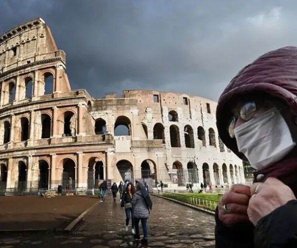 Italia đóng cửa tất cả, trừ hiệu thuốc và cửa hàng thực phẩm vì Covid-19 - Anh 1