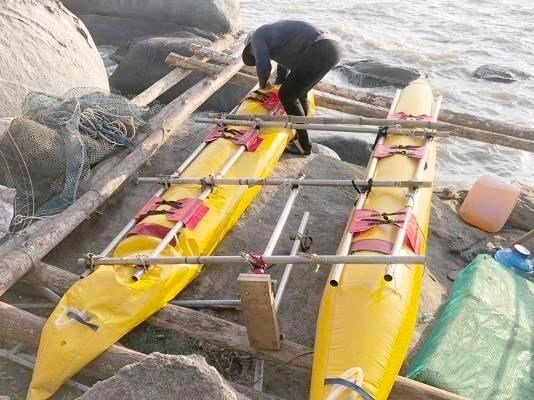 Cứu kịp thời 3 du khách Nga gặp nạn trên biển Kiên Giang - Anh 1