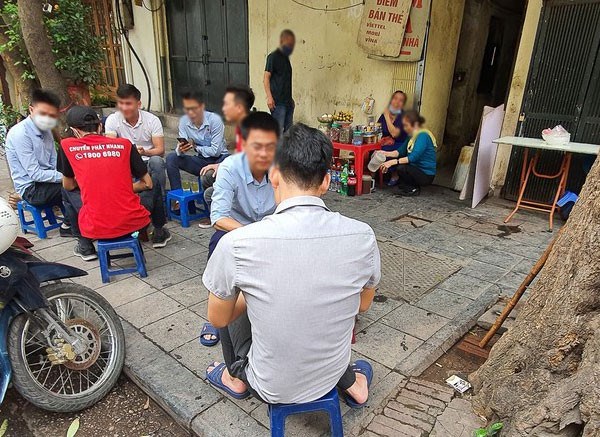 Quán xá “phá rào” trong phòng chống dịch Covid-19 sẽ bị xử lý thế nào? - Anh 1