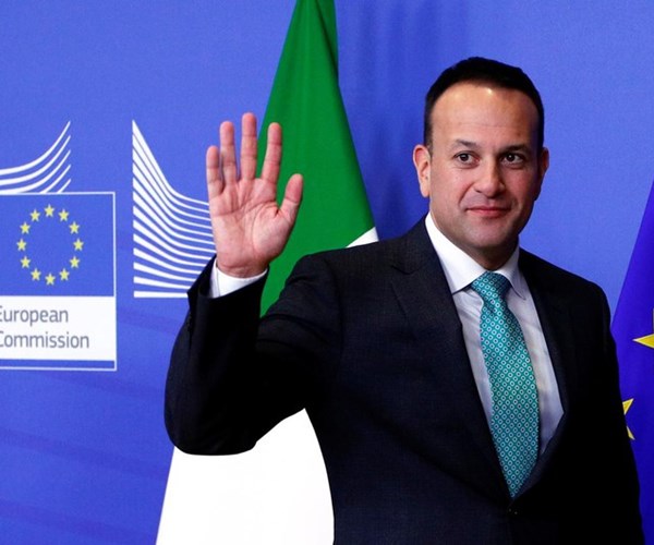 Thủ tướng Ireland đăng ký làm bác sĩ trong 1 tuần hỗ trợ chống Covid-19 - Anh 1