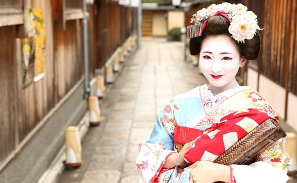 Khi các geisha dùng Internet để “cứu”... - Anh 1