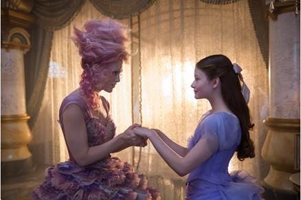 Kẹp hạt dẻ và bốn vương quốc- Quà năm mới của nhà chuột Disney - Anh 3