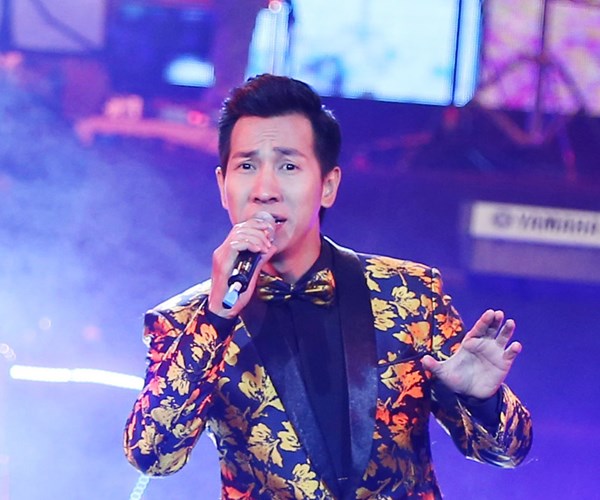 Chương trình nghệ thuật Chào năm mới 2018:  Giai điệu của sắc màu - Anh 4