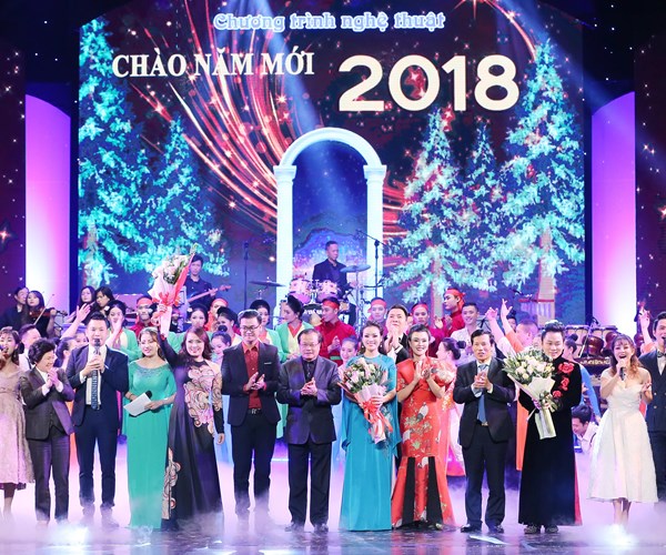 Chương trình nghệ thuật Chào năm mới 2018:  Giai điệu của sắc màu - Anh 1