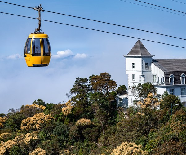 Mở cửa trở lại từ 30.4, Sun World Ba Na Hills giảm tới 60% giá vé cáp treo cho du khách 19 tỉnh miền Trung, Tây Nguyên - Anh 2