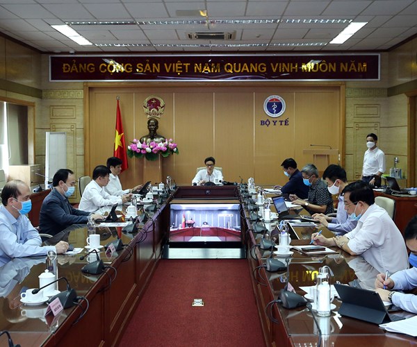Bảo đảm an toàn phòng, chống dịch bệnh trong dịp nghỉ lễ 30.4 và 1.5 - Anh 1