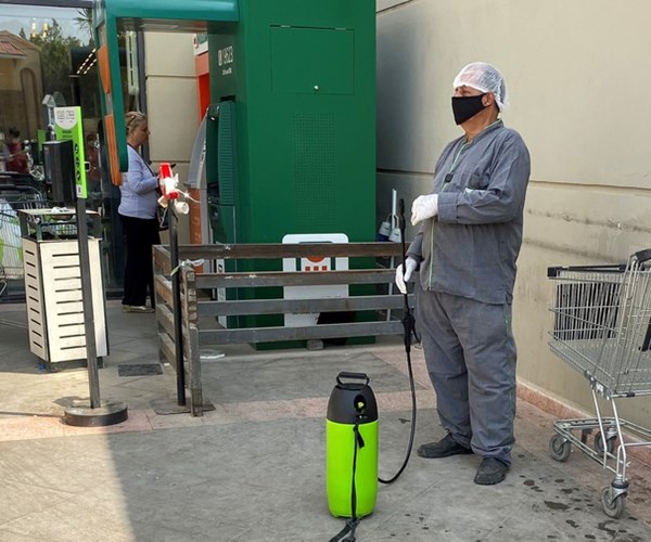 Số ca mắc Covid-19 ở Ai Cập tăng cao nhất trong một ngày - Anh 1