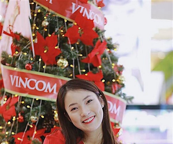 Hotgirl đua nhau khoe ảnh đón giáng sinh đẹp lung linh - Anh 1