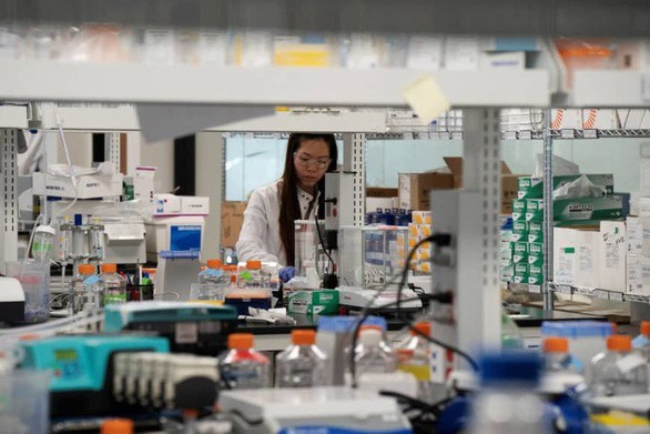 Na Uy đóng góp 1 tỷ USD cho quỹ nghiên cứu vaccine phòng dịch Covid-19 - Anh 1