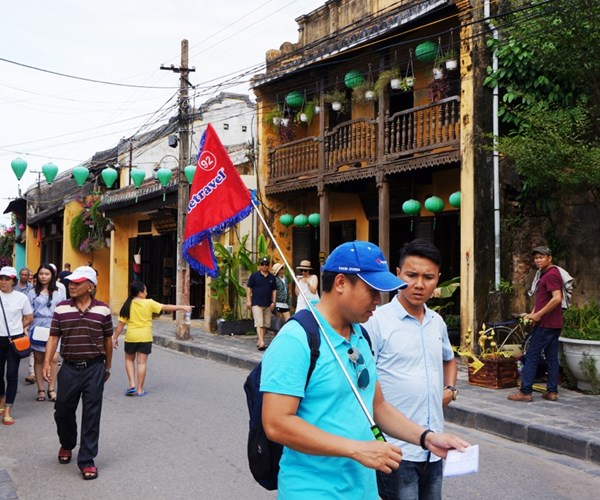 Hướng dẫn viên không bắt buộc phải dùng sim Viettel và điện thoại thông minh - Anh 1