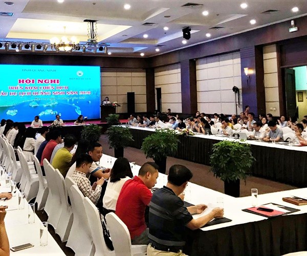 Quảng Ninh sẽ miễn vé tham quan một số danh thắng cho tất cả công dân Việt Nam - Anh 1