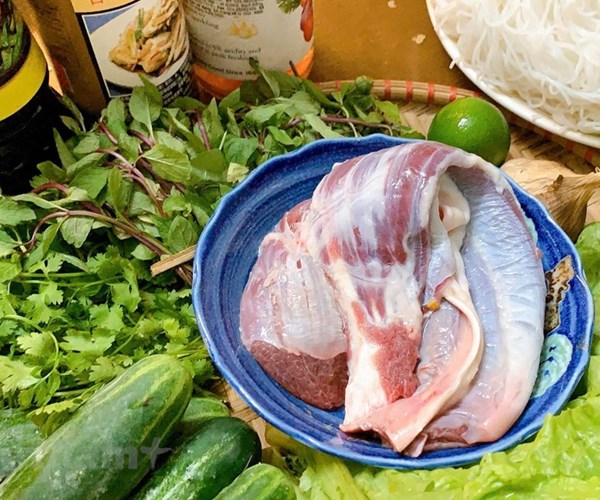 Bún bò trộn: Món ăn sáng ngon miệng cho mùa Hè nóng nực - Anh 1