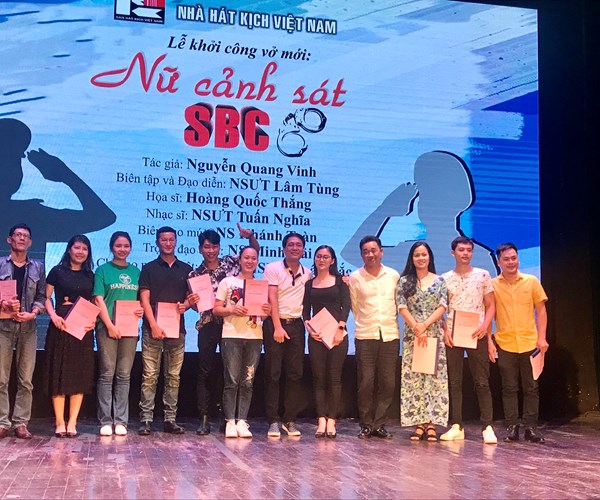 Nhà hát Kịch Việt Nam sẽ sáng đèn với những vở diễn chất lượng sau mùa dịch - Anh 1