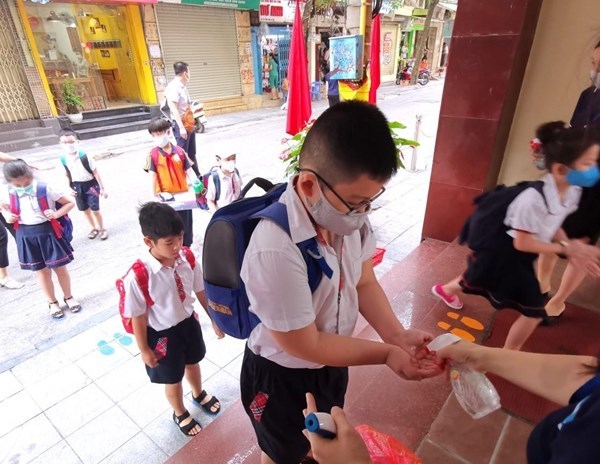CNN: Cuộc sống đã bắt đầu trở về guồng quay thường nhật ở Việt Nam - Anh 1