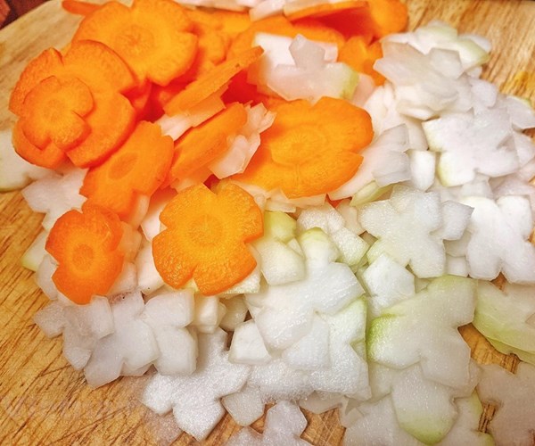 Bún chả nướng than hoa Hà Nội: Thơm lừng góc bếp cuối tuần - Anh 6
