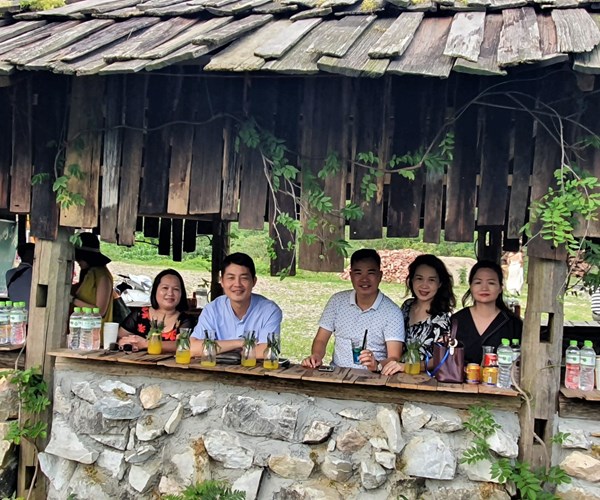 Du lich Lao Cai hoi sinh trong boi canh binh thuong moi - Anh 3