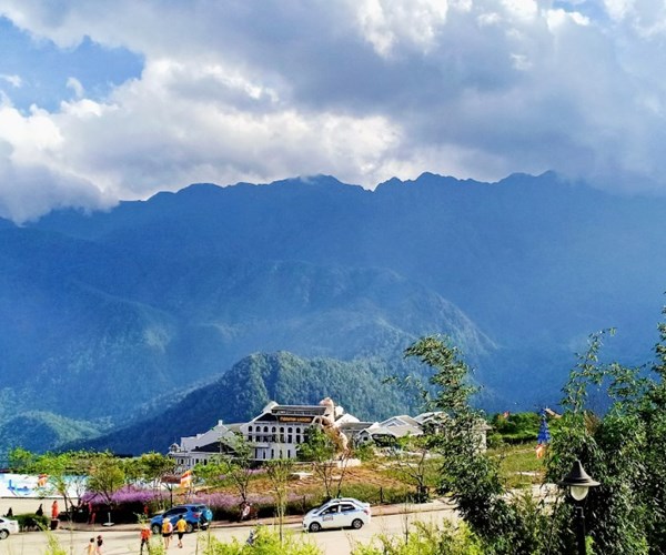 Du lich Lao Cai hoi sinh trong boi canh binh thuong moi - Anh 5