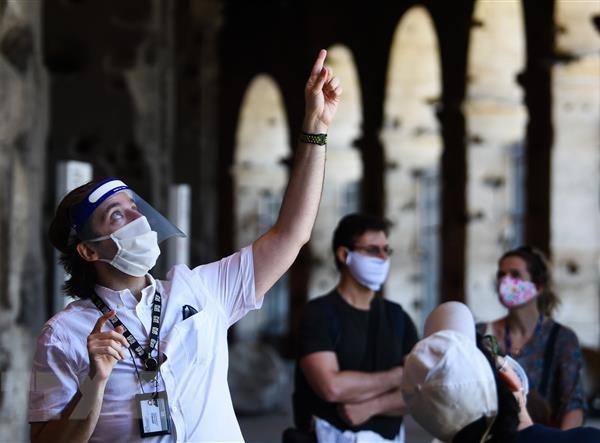Italia cho phép người dân tự do đi lại, mở cửa đối với du khách châu Âu - Anh 1