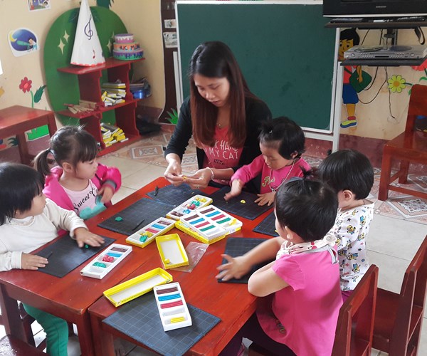 Thanh Hóa: Bất cập trong quy định xét hợp đồng lao động giáo viên mầm non - Anh 1