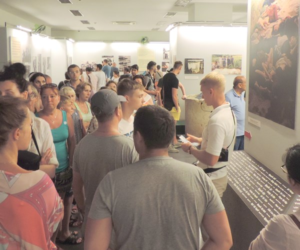 Làm gì trước làn sóng khách du lịch Trung Quốc? - Anh 1