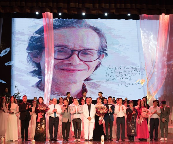 Thủ tướng dự chương trình nghệ thuật “Biển nhớ” - Anh 9