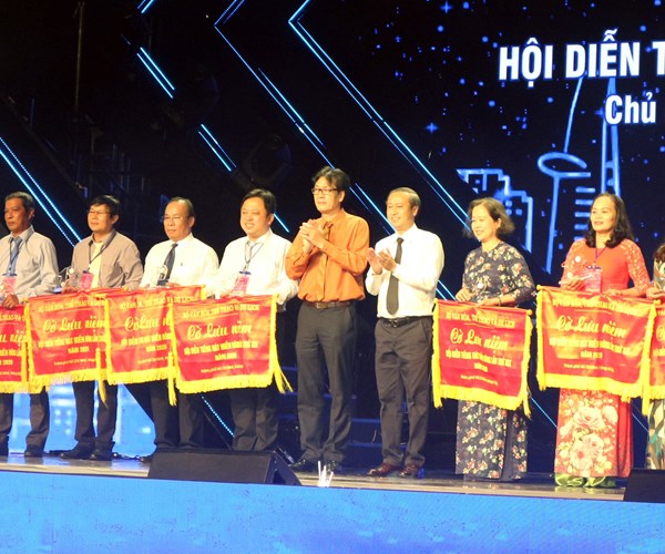 Đông Nam Bộ hội tụ, tỏa sáng để vươn cao - Anh 1