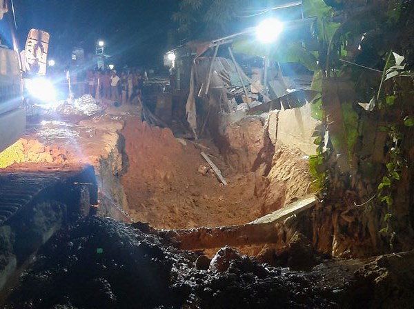 Sập tường, 1 người chết, 3 người bị thương ở Yên Bái ​ - Anh 2