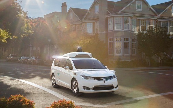 Apple, Alphabet thách thức xe hơi truyền thống - Anh 1