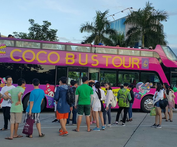 ĐÀ NẴNG: Xe buýt mui trần phục vụ khách du lịch - Anh 1