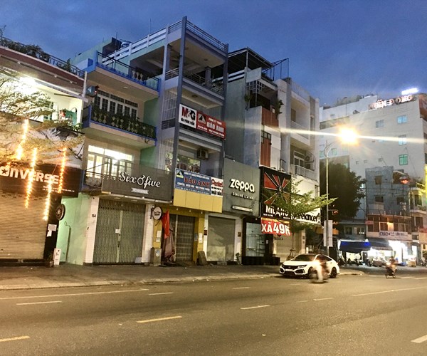Da Nang chap hanh nghiem ngat sau 3 ngay thuc hien gian cach xa hoi - Anh 3