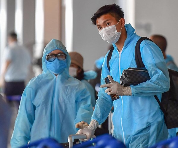 Hậu vệ Đoàn Văn Hậu về nước, thực hiện cách ly 14 ngày - Anh 1