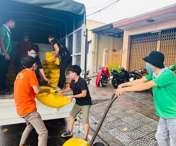 Dai hoc Dong A: Kich hoat nhieu bien phap thiet thuc ung pho dich Covid-19 - Anh 4