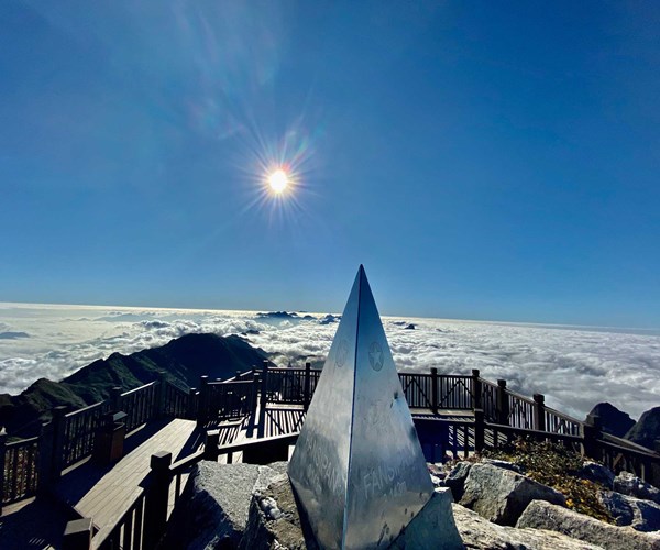 Mua Vu Lan, du khach tim ve Fansipan Sa Pa bai Phat, cau an - Anh 8