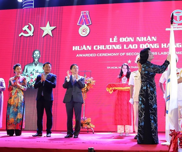 Tập đoàn C.T Group đón nhận Huân chương Lao động hạng Nhì - Anh 1