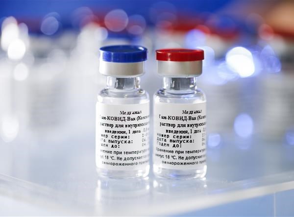 Phương Tây thừa nhận việc Nga cấp phép cho vaccine Covid-19 là đúng - Anh 1