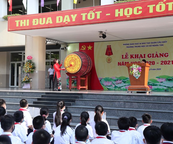 Le khai giang nam hoc moi ngan gon, y nghia - Anh 10