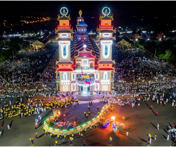 Ngoai Hoi Yen Dieu Tri Cung mua Trung thu, Tay Ninh con nhieu le hoi cuc ky doc dao - Anh 2