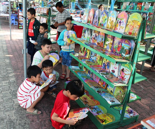Kiên Giang trao giải Cuộc thi Đại sứ Văn hóa đọc và Hội thi Nét vẽ mùa Xuân - Anh 1