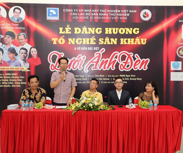 Tái diễn vở 